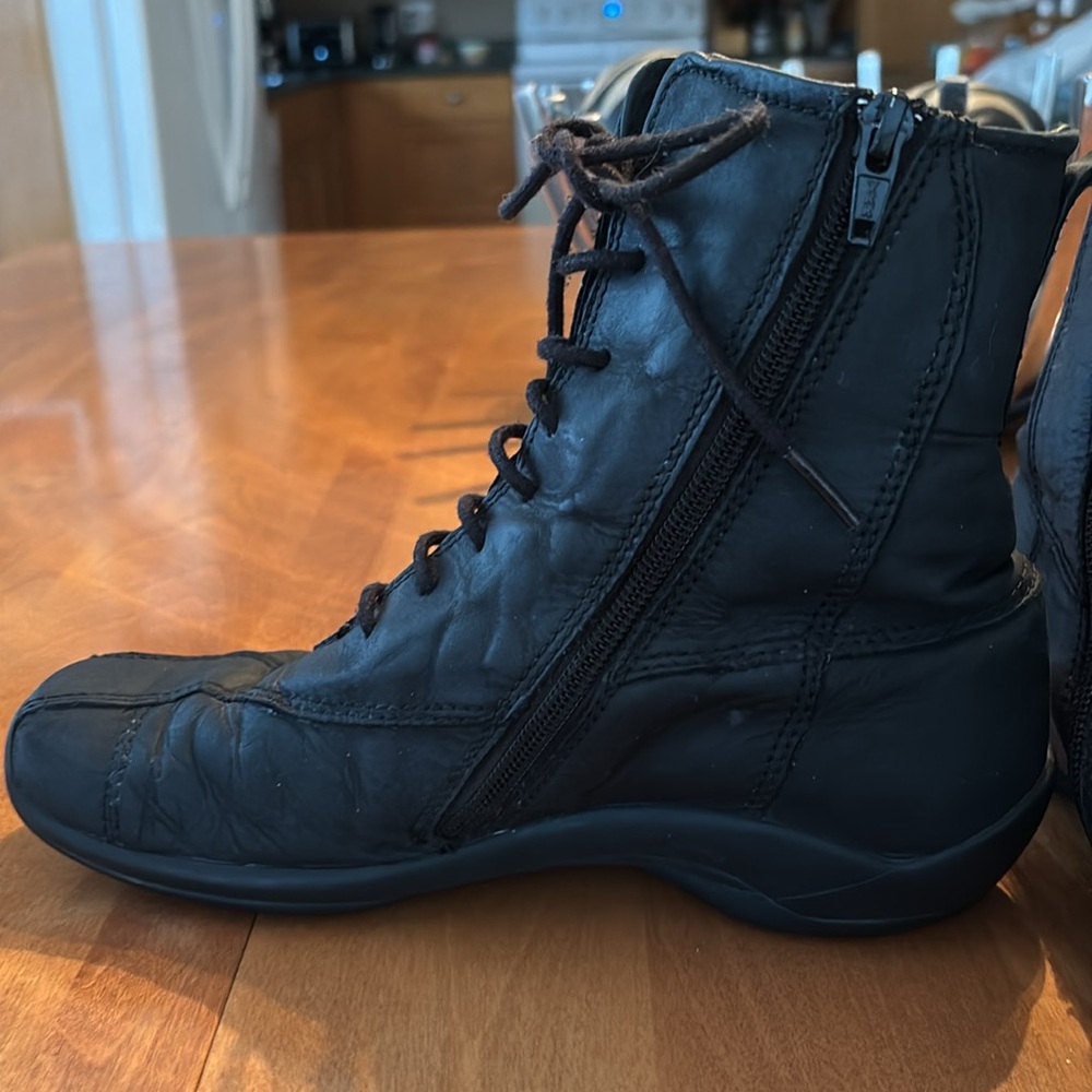 Wolky Gloria Zip Up Leather boots - Picture 7 of 10